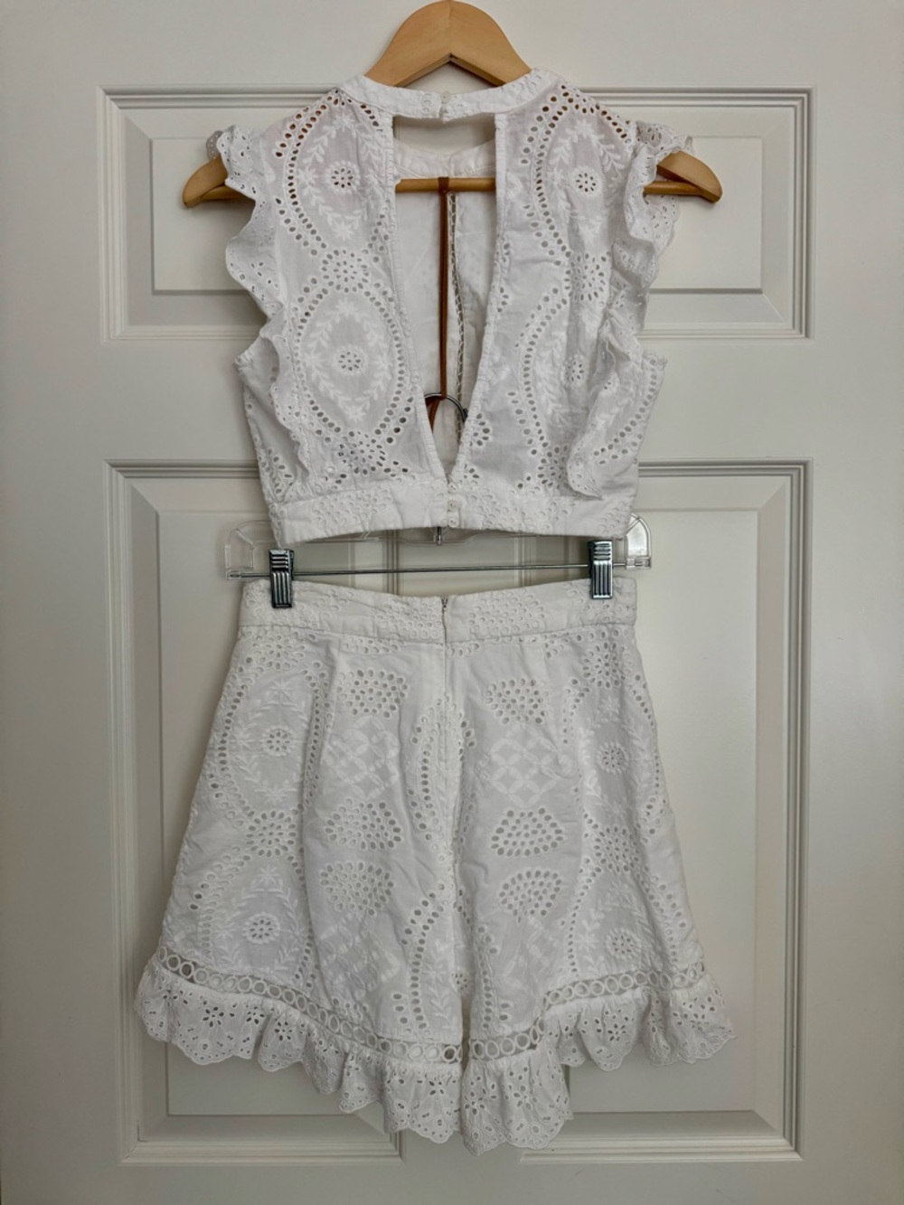 Astr White Eyelet Two-Piece Crop Top & Ruffle Shorts Coord Set, Size S/M - Picture 2 of 5